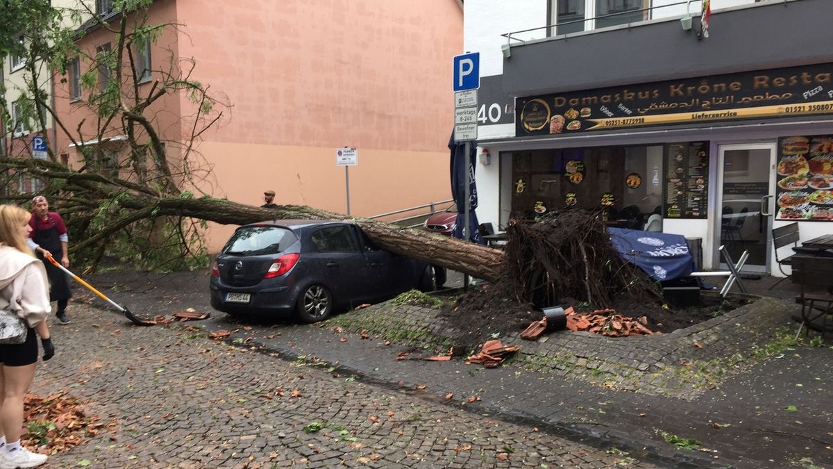 V Německu bouřka zabíjela. Meteorologové potvrdili tři tornáda